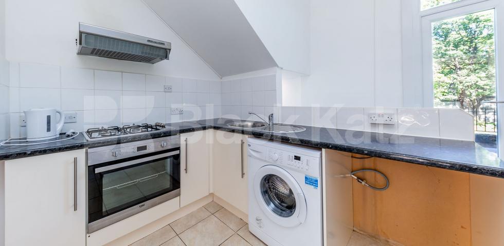 			NEW INSTRUCTION! , 3 Bedroom, 1 bath, 1 reception Flat			 Hungerford Road, CALEDONIAN ROAD 